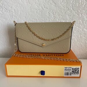 LV Pochette